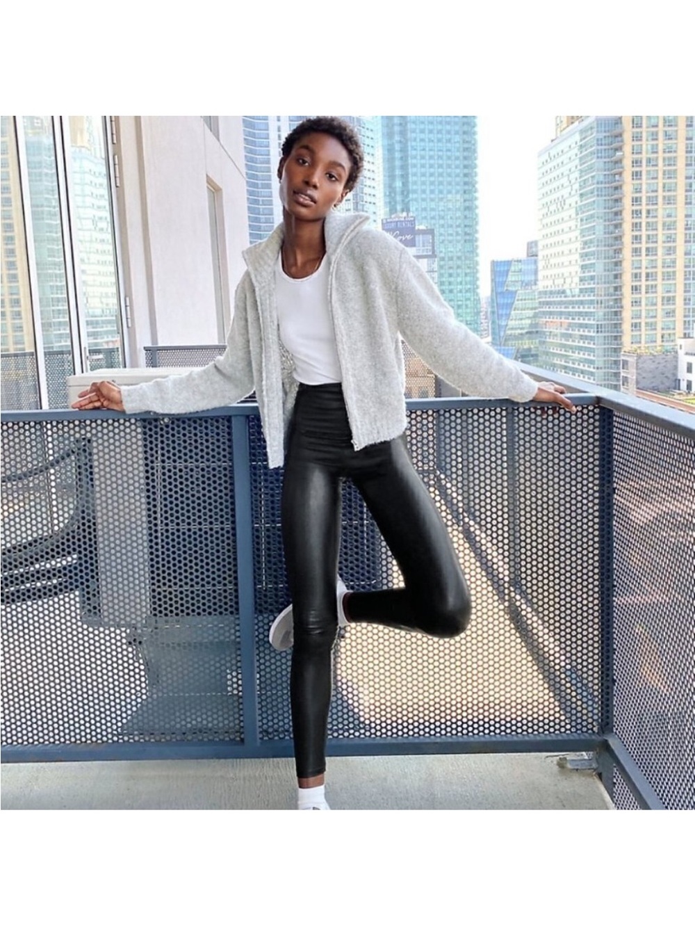 Aritzia l‎ Wilfred Faux Leather Pants